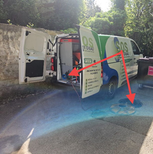 Camion d'intervention SOS Fuite d'Eau